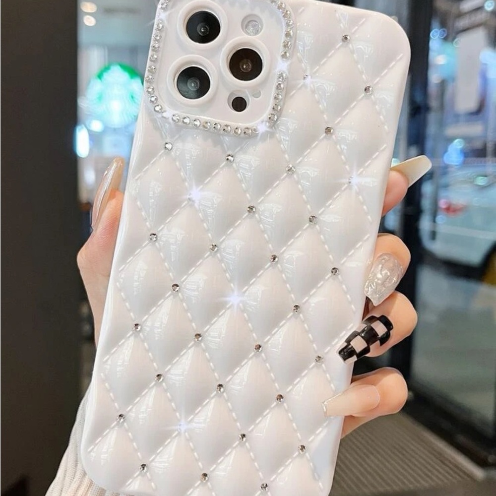 Trendy iPhone Case 📱